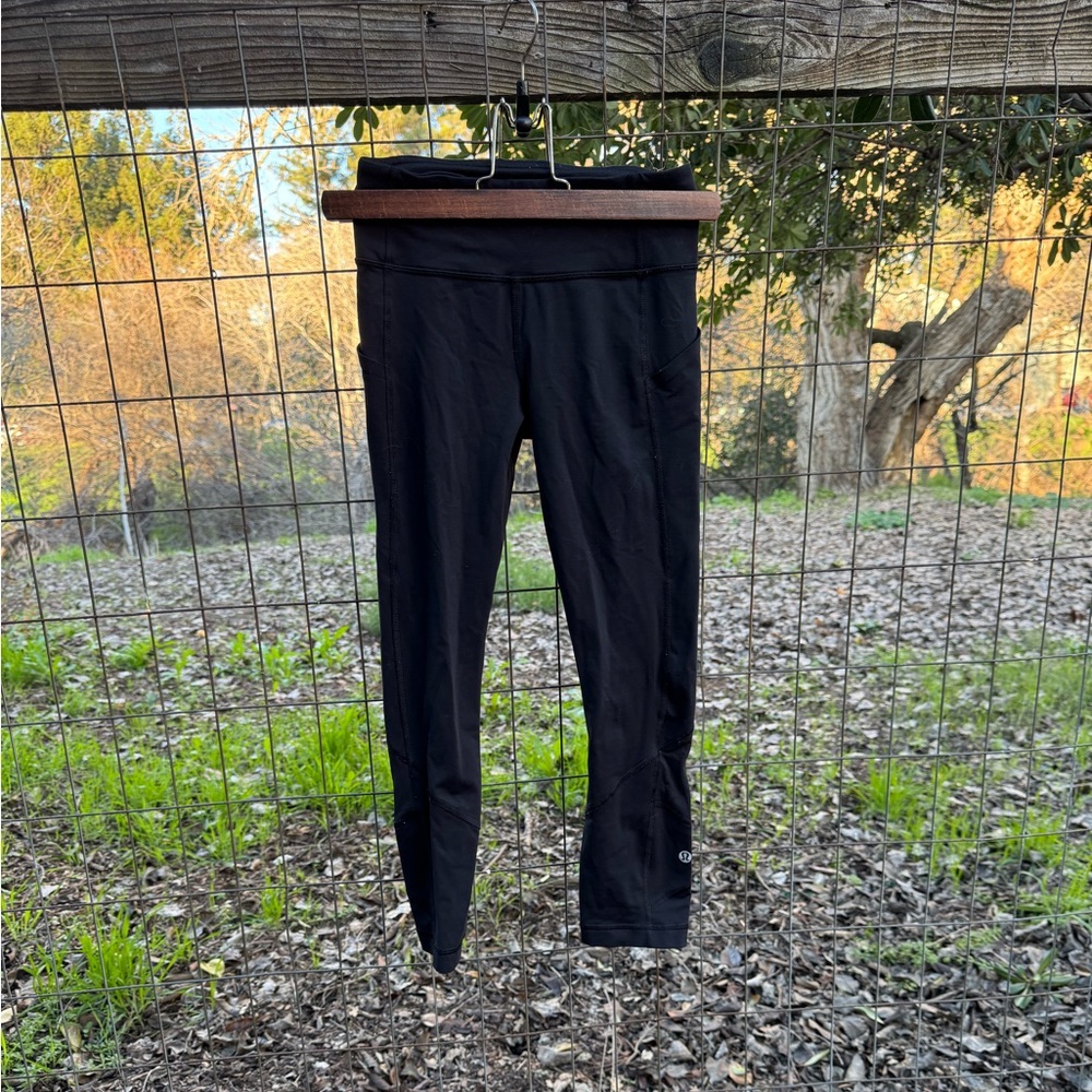 Lululemon Cropped Bottom Mesh Leggings